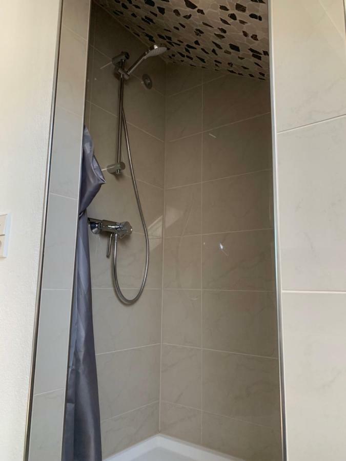 Kami Apartment อเคิร์น ภายนอก รูปภาพ